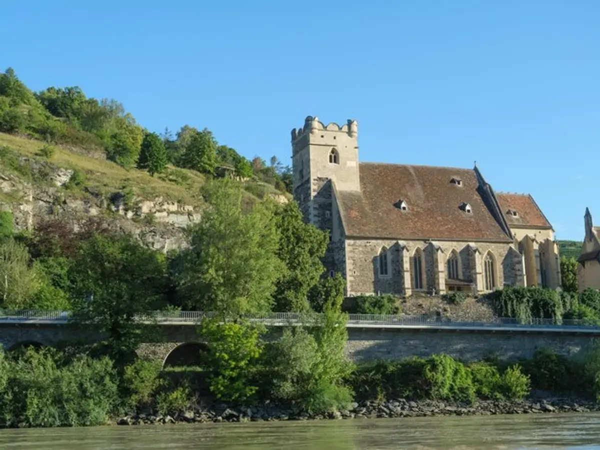 abbaye Aiguebelle cloître moines Drôme