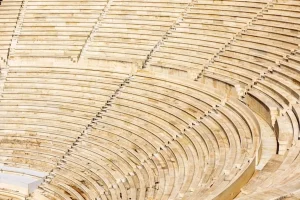 amphithéâtre Arles arènes romaines pierre arcades