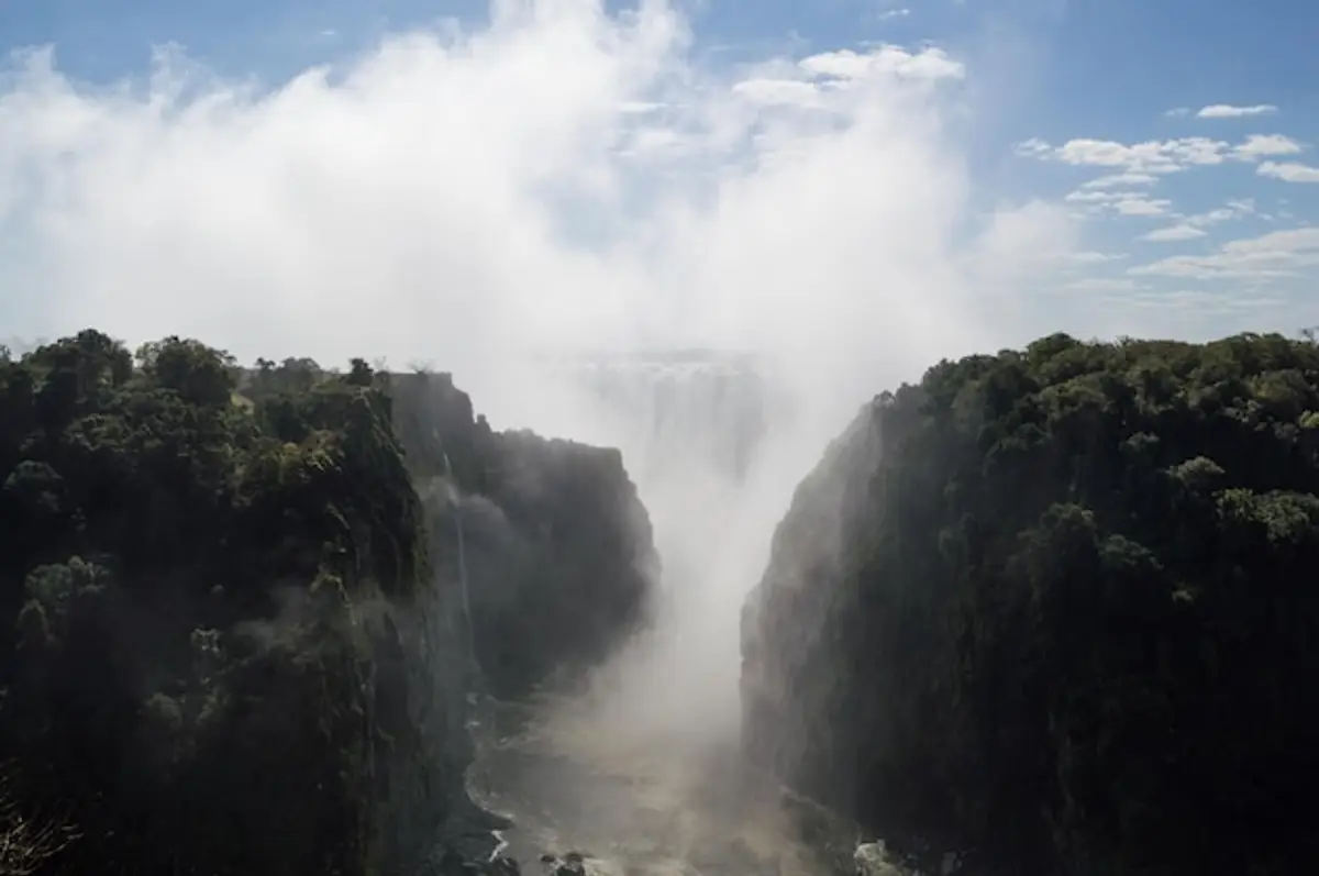 chutes victoria arc-en-ciel brume zambie zimbabwe