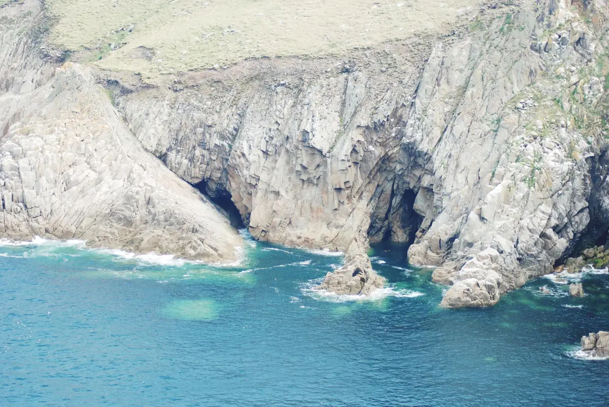 plage andalousie crique turquoise falaises blanches