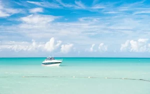plage caraibes turquoise bateau croisiere