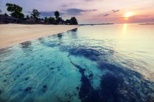 plage turquoise ile maurice coucher soleil