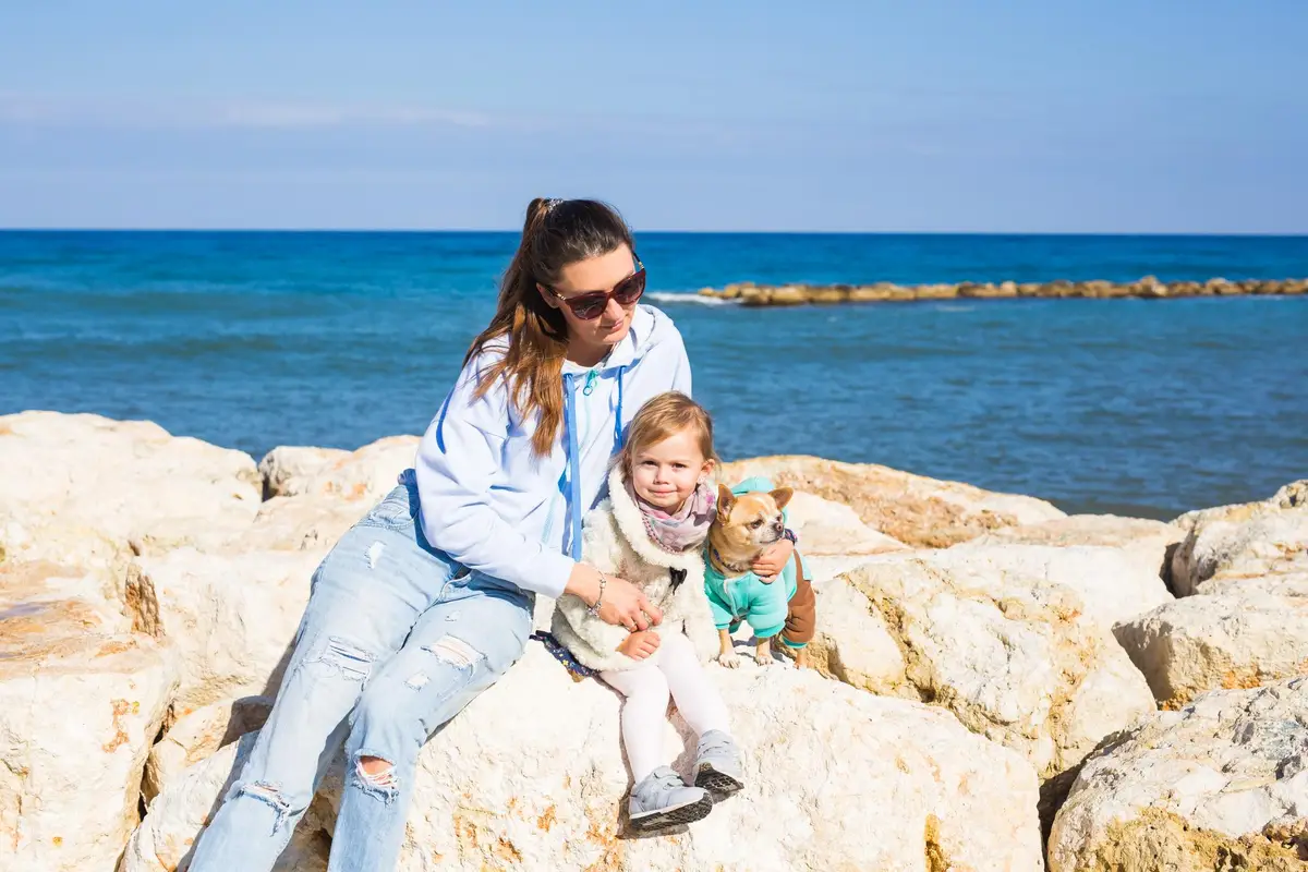 plage méditerranée famille