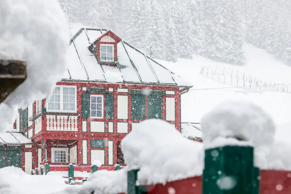maisons colombages neige